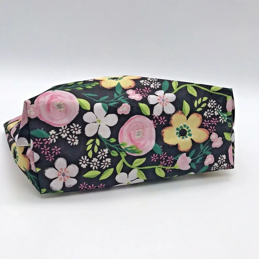 Sassy+Chic Black Floral Makeup Cosmetic Travel Bag Glam Zipper Pouch 5.5 X 6.5